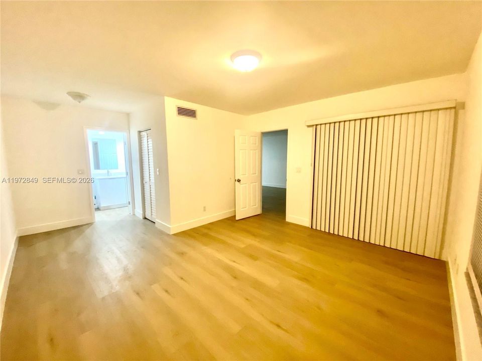 На продажу: $280,000 (2 спален, 2 ванн, 1132 Квадратных фут)