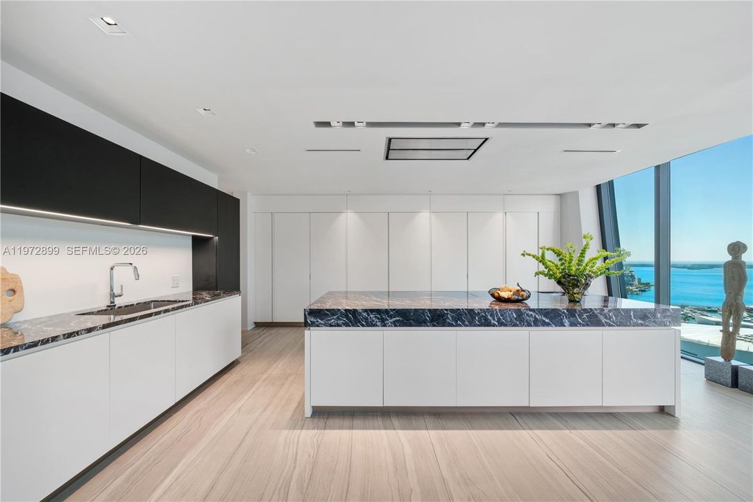 На продажу: $7,500,000 (4 спален, 5 ванн, 4600 Квадратных фут)