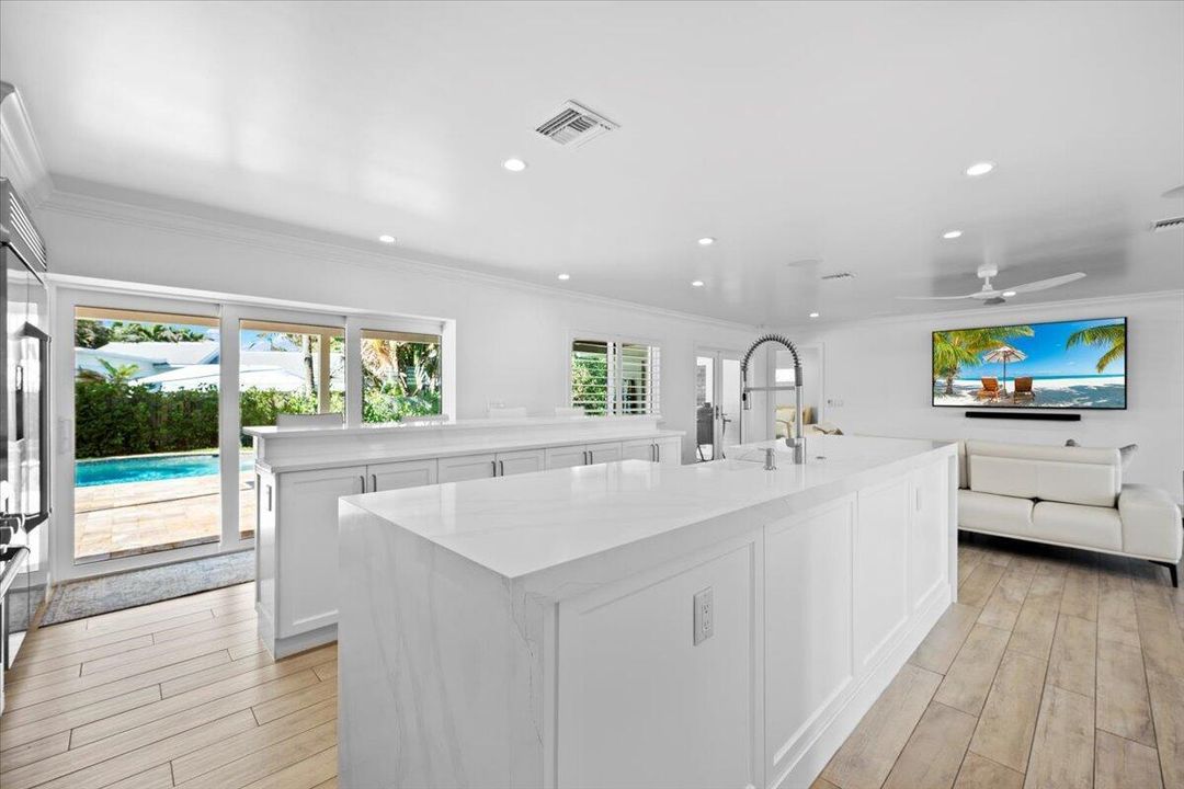 Kitchen Sink in Island