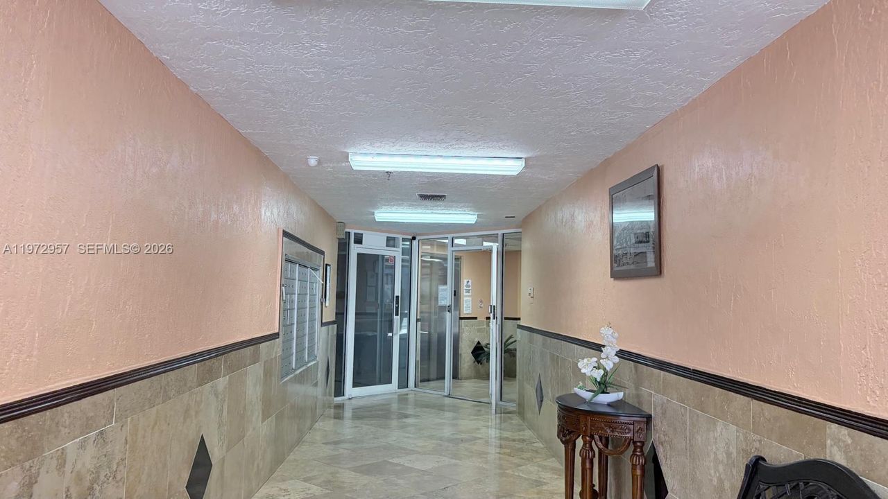 En Venta: $340,000 (2 camas, 2 baños, 760 Pies cuadrados)