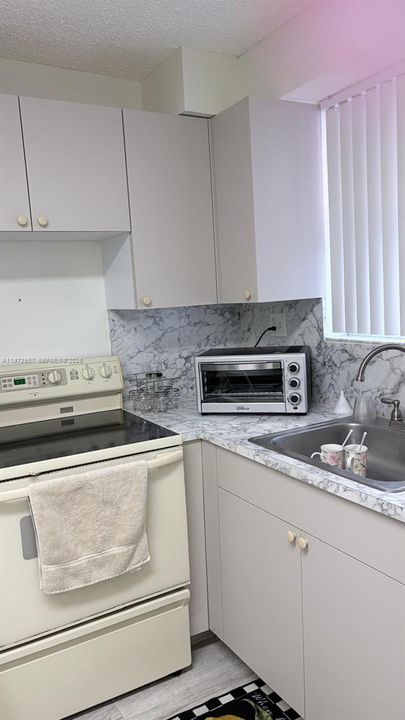En Venta: $340,000 (2 camas, 2 baños, 760 Pies cuadrados)