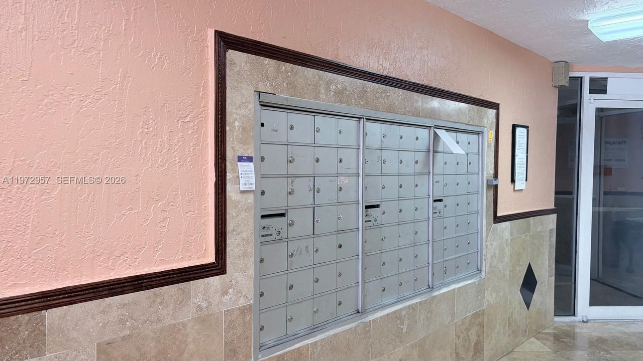 En Venta: $340,000 (2 camas, 2 baños, 760 Pies cuadrados)