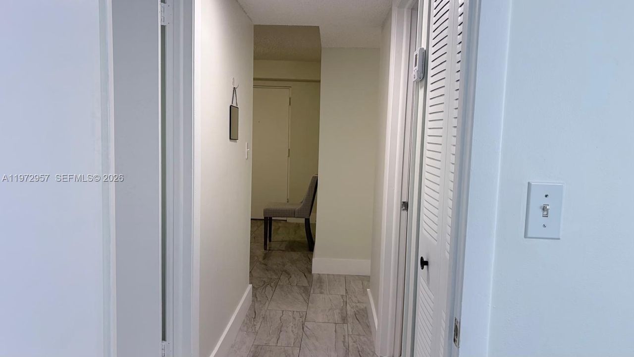 En Venta: $340,000 (2 camas, 2 baños, 760 Pies cuadrados)