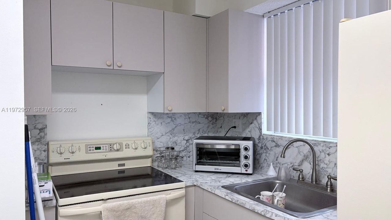 En Venta: $340,000 (2 camas, 2 baños, 760 Pies cuadrados)