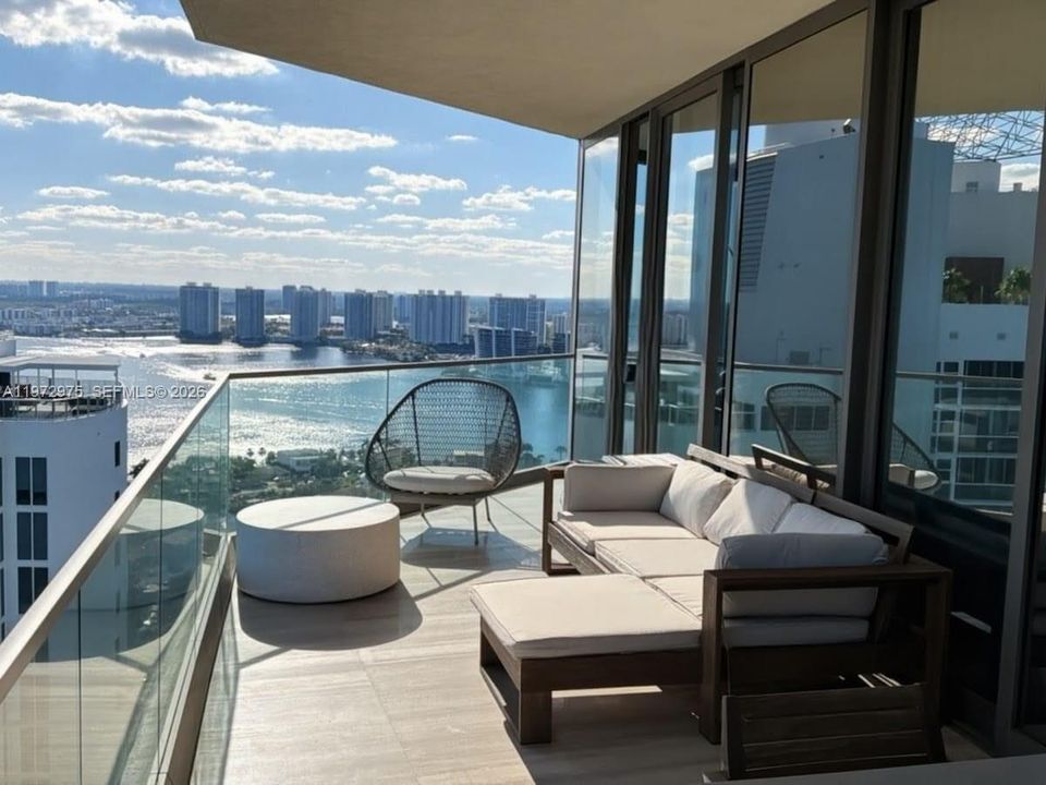 En Venta: $3,500,000 (2 camas, 2 baños, 1634 Pies cuadrados)