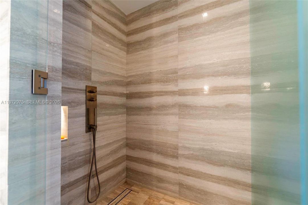 En Venta: $3,500,000 (2 camas, 2 baños, 1634 Pies cuadrados)