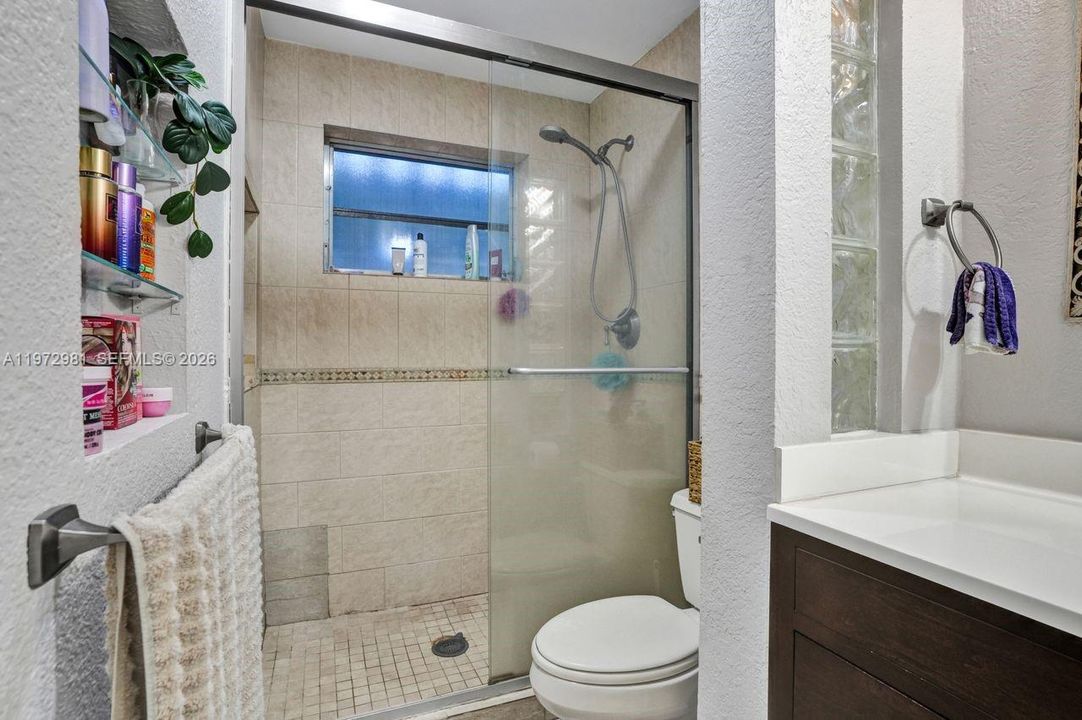 For Sale: $260,000 (2 beds, 2 baths, 1112 Square Feet)