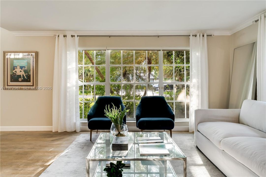 For Sale: $1,699,000 (5 beds, 3 baths, 3102 Square Feet)