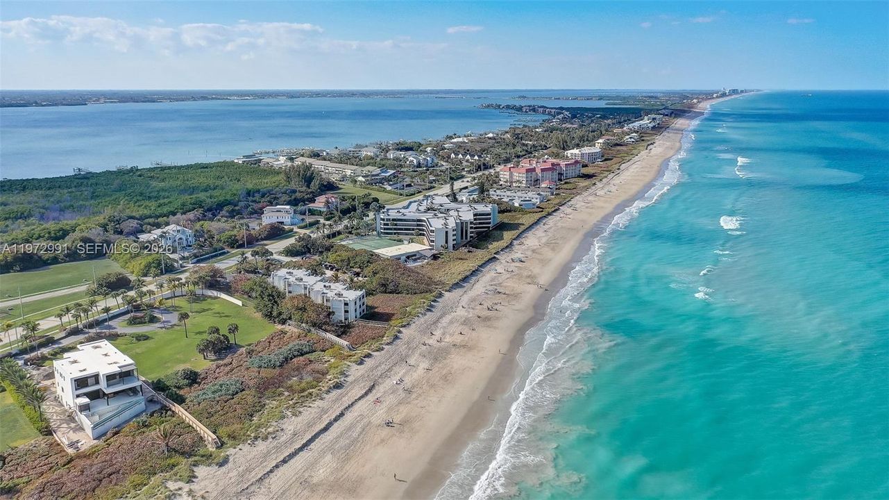 For Sale: $3,500,000 (0.95 acres)