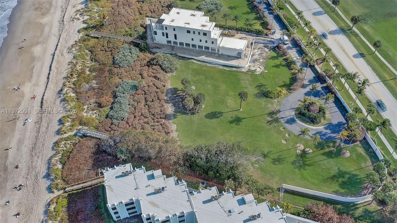 For Sale: $3,500,000 (0.95 acres)