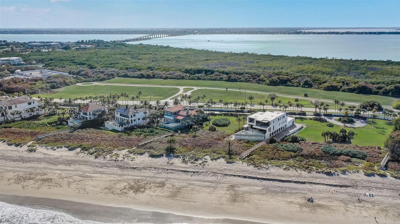 For Sale: $3,500,000 (0.95 acres)