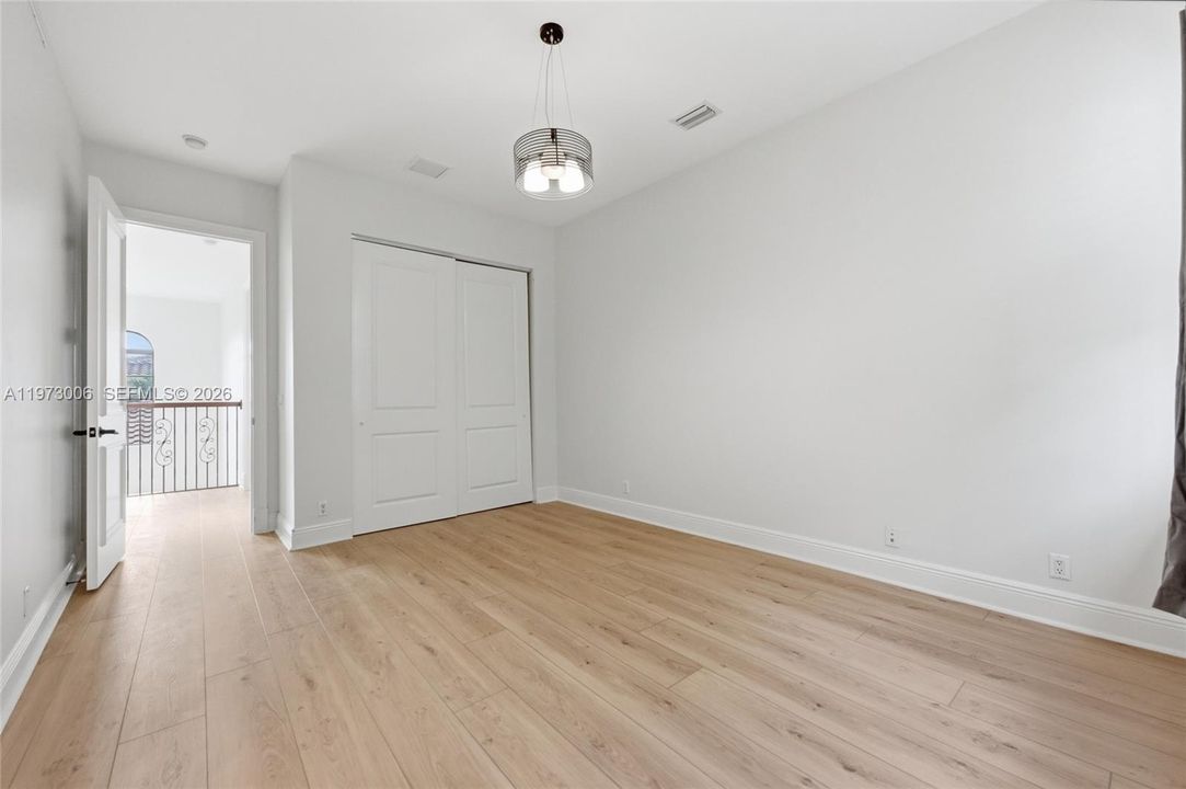 В аренду: $9,800 (5 спален, 3 ванн, 3962 Квадратных фут)