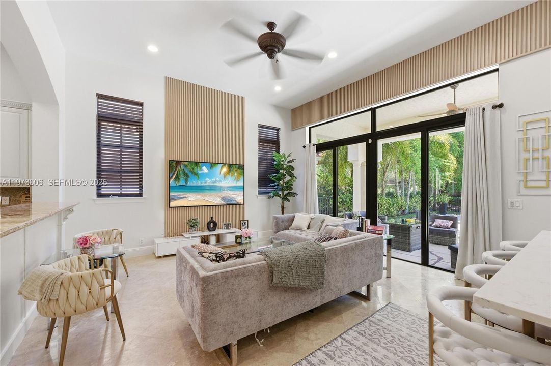 В аренду: $9,800 (5 спален, 3 ванн, 3962 Квадратных фут)