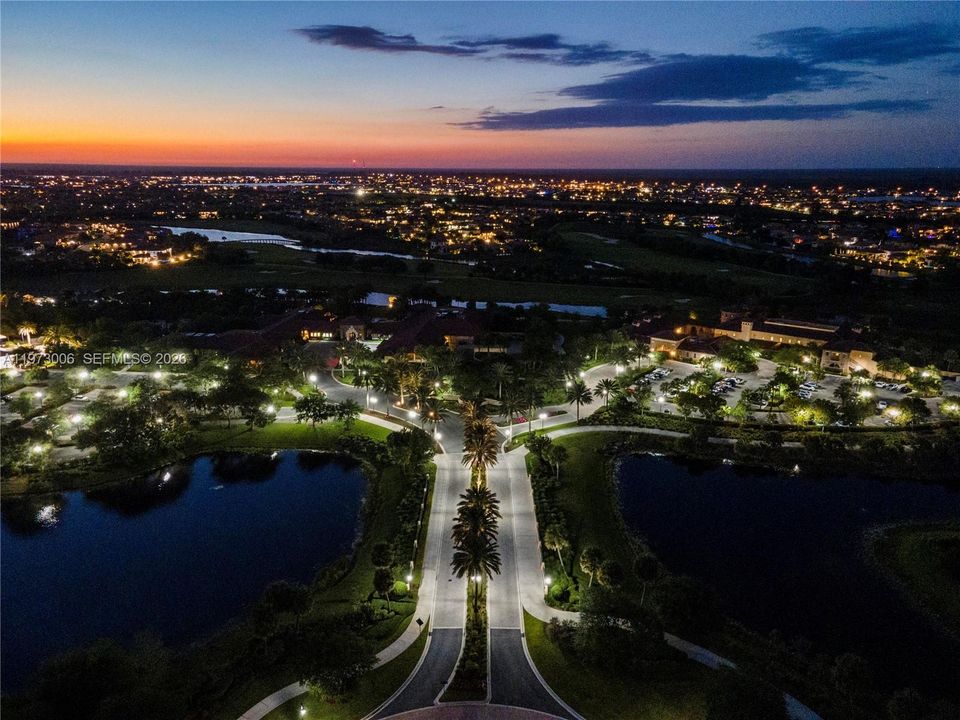 В аренду: $9,800 (5 спален, 3 ванн, 3962 Квадратных фут)