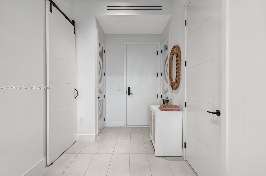 For Sale: $1,425,000 (2 beds, 2 baths, 1476 Square Feet)