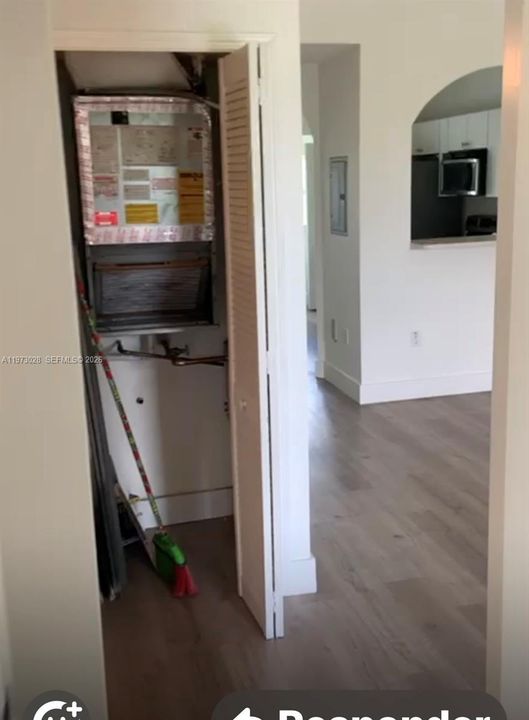 For Sale: $209,900 (2 beds, 2 baths, 815 Square Feet)