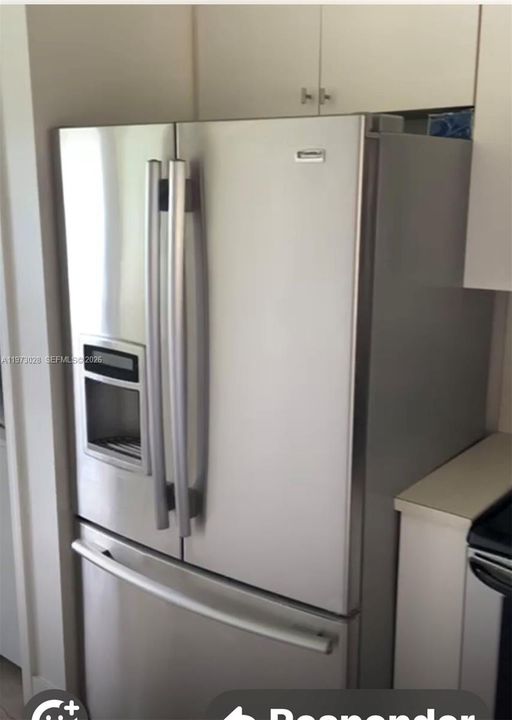For Sale: $209,900 (2 beds, 2 baths, 815 Square Feet)