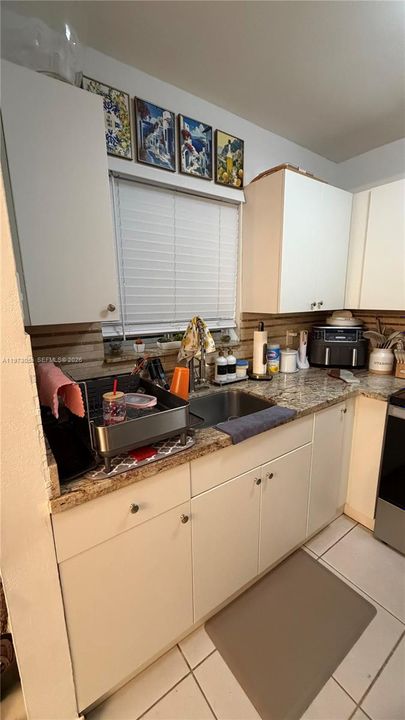 Под контрактом: $250,000 (1 спален, 1 ванн, 757 Квадратных фут)