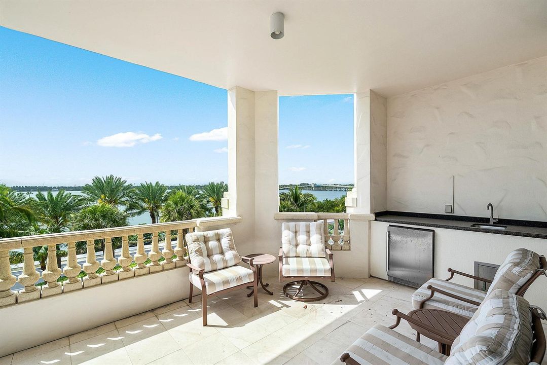 026-3000SouthOceanBoulevard-402-PalmBeac