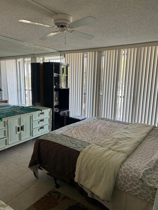 For Sale: $85,000 (1 beds, 1 baths, 780 Square Feet)