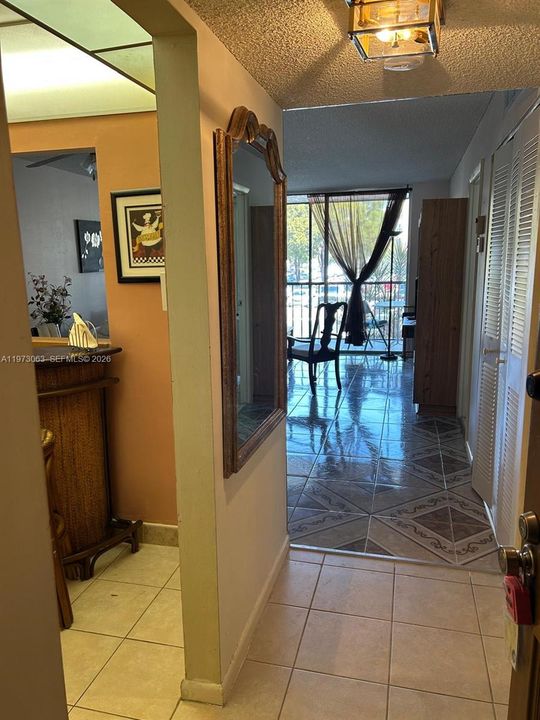 For Sale: $85,000 (1 beds, 1 baths, 780 Square Feet)