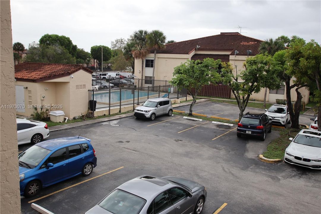 En Venta: $285,000 (2 camas, 2 baños, 800 Pies cuadrados)