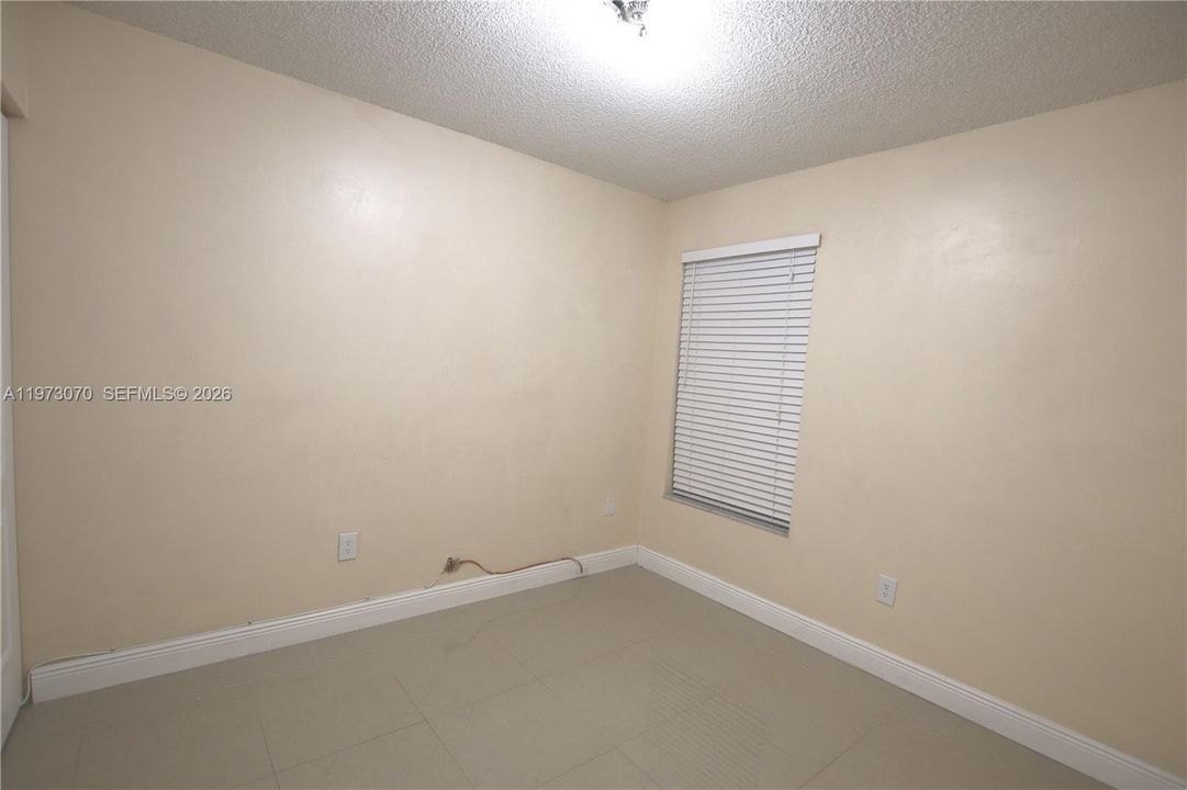 En Venta: $285,000 (2 camas, 2 baños, 800 Pies cuadrados)
