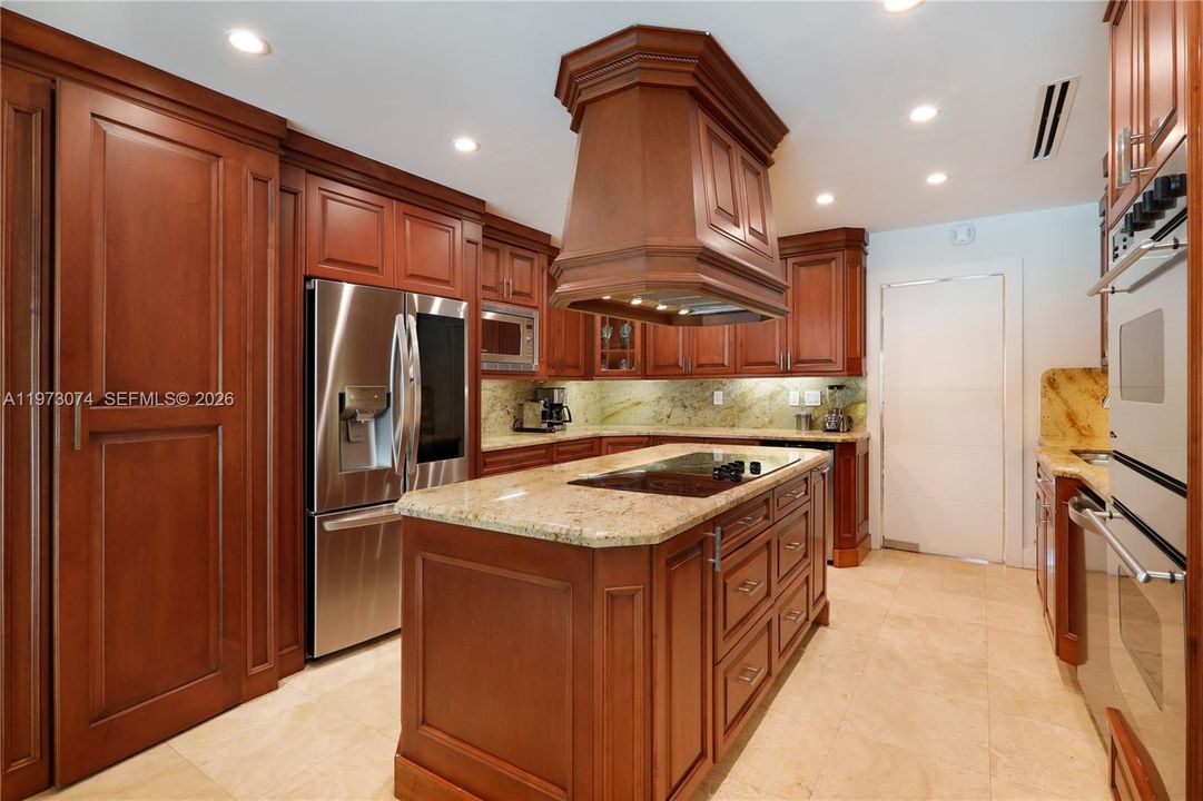 En Renta: $23,000 (5 camas, 4 baños, 5128 Pies cuadrados)