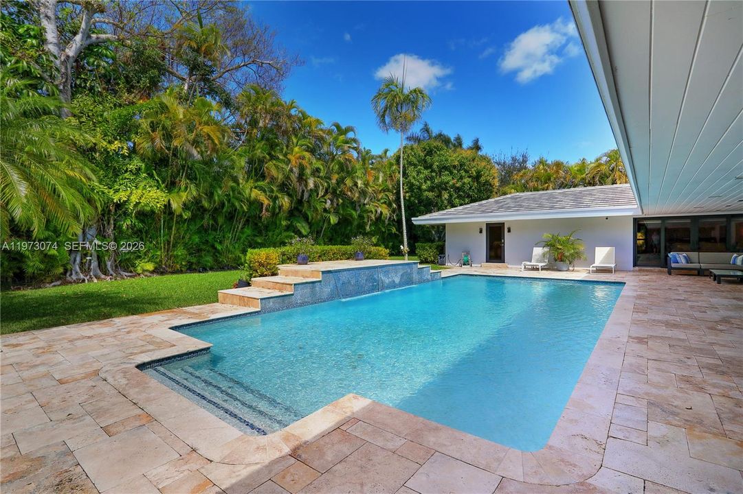 En Renta: $23,000 (5 camas, 4 baños, 5128 Pies cuadrados)