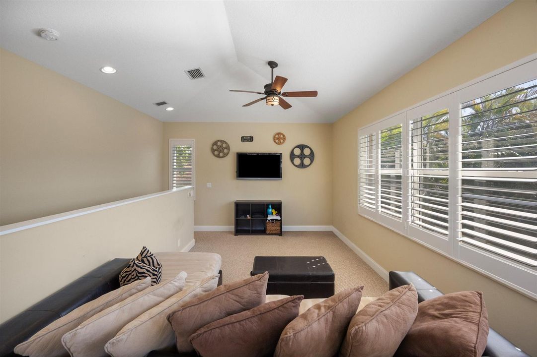 Media/Bonus Room/ Bedroom