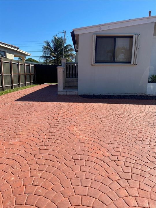 В аренду: $1,350 (1 спален, 1 ванн, 1117 Квадратных фут)