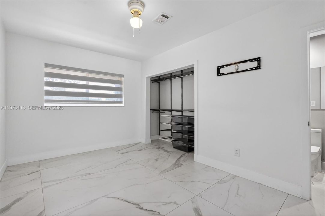 Недавно продано: $879,000 (3 спален, 2 ванн, 2470 Квадратных фут)