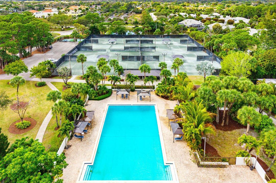 Mayacoo Pool