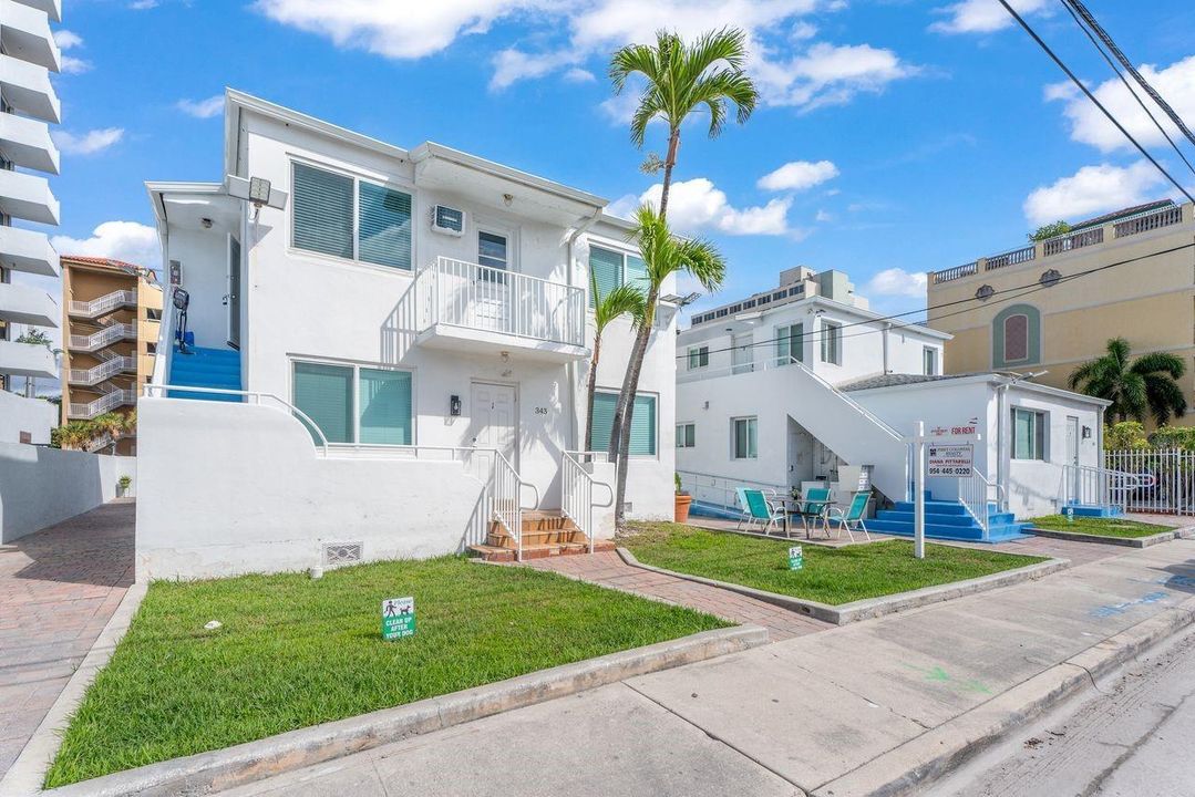 bEACHSIDE COMPLEX