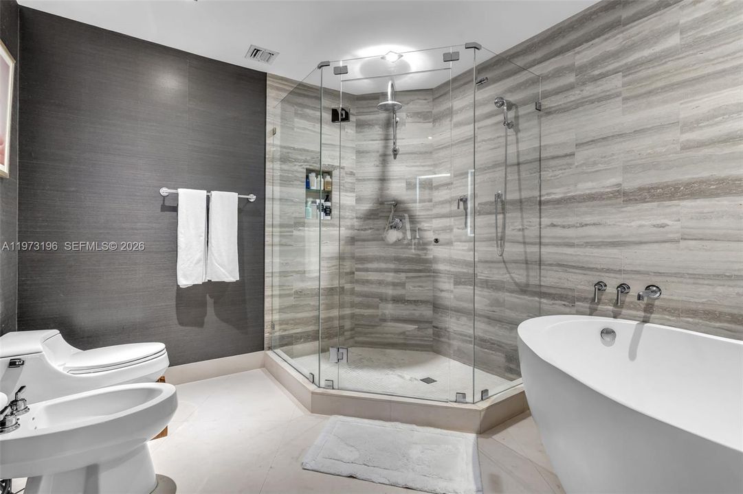 На продажу: $3,900,000 (3 спален, 2 ванн, 2353 Квадратных фут)