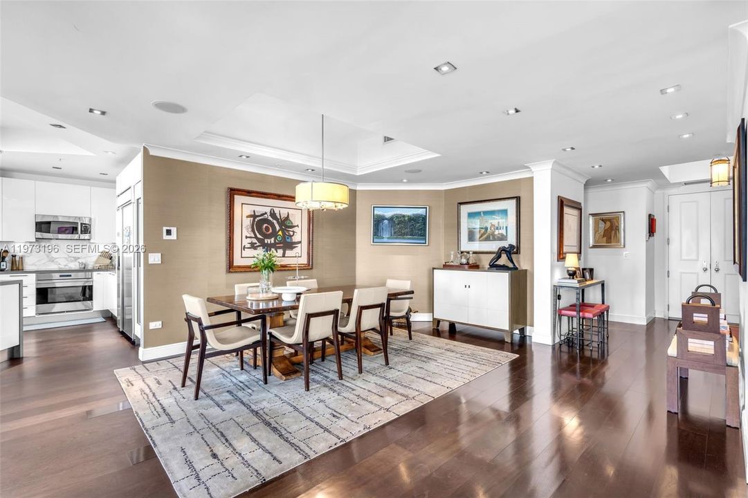 На продажу: $3,900,000 (3 спален, 2 ванн, 2353 Квадратных фут)