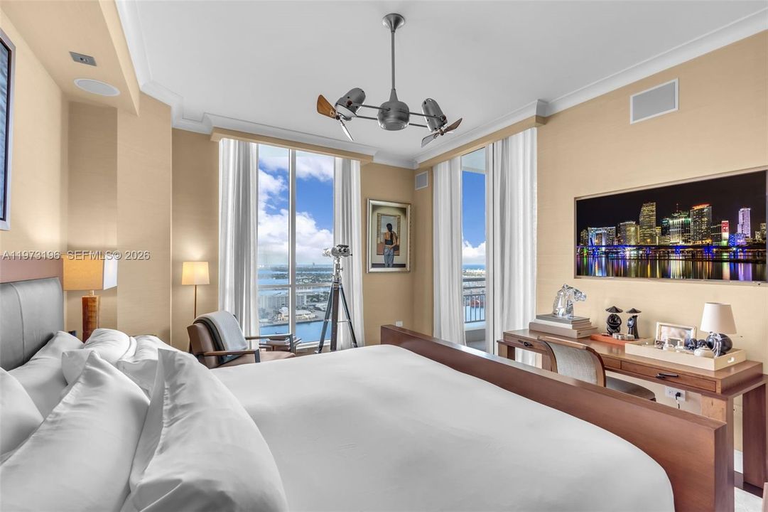 На продажу: $3,900,000 (3 спален, 2 ванн, 2353 Квадратных фут)