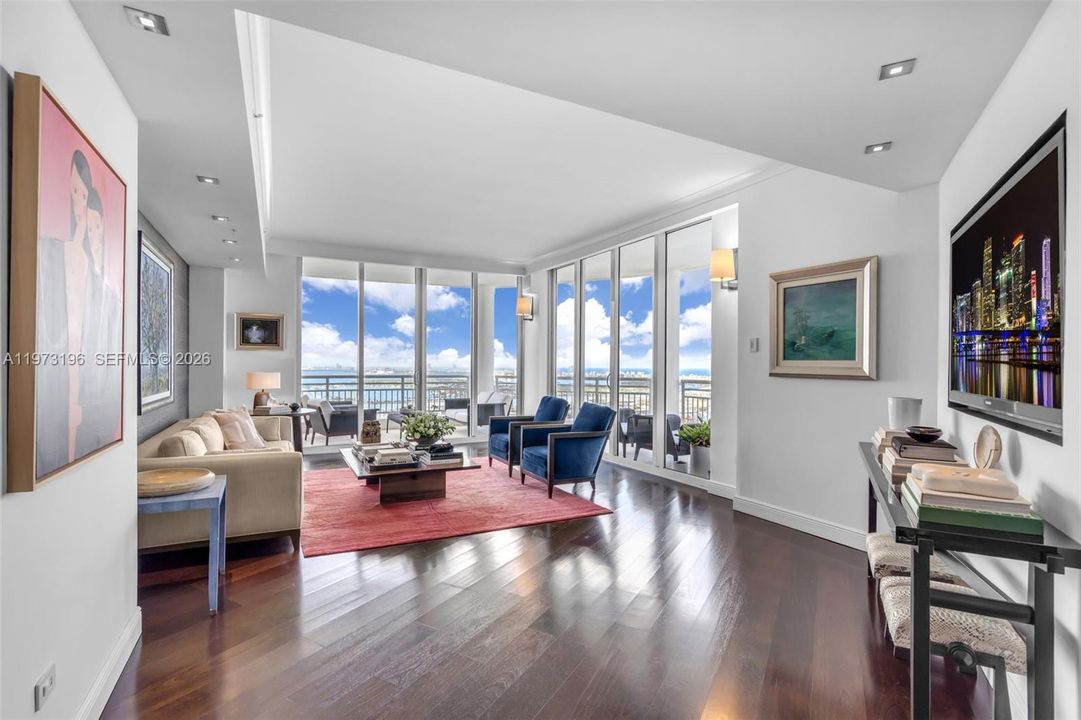 На продажу: $3,900,000 (3 спален, 2 ванн, 2353 Квадратных фут)