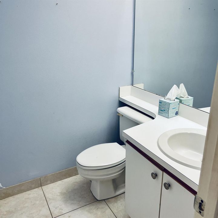 vista half bath