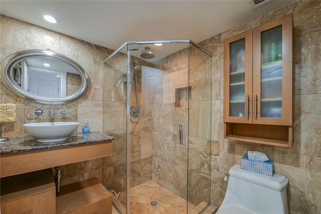 На продажу: $875,000 (2 спален, 2 ванн, 1250 Квадратных фут)