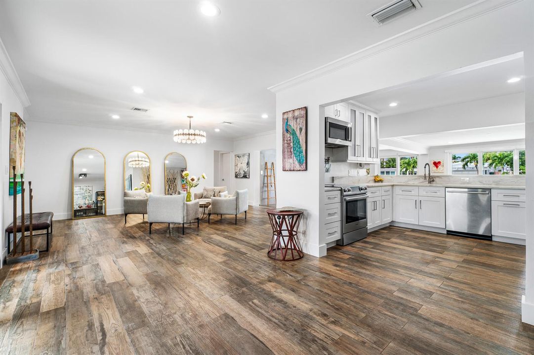 008-711Northeast69thStreet-BocaRaton-FL-