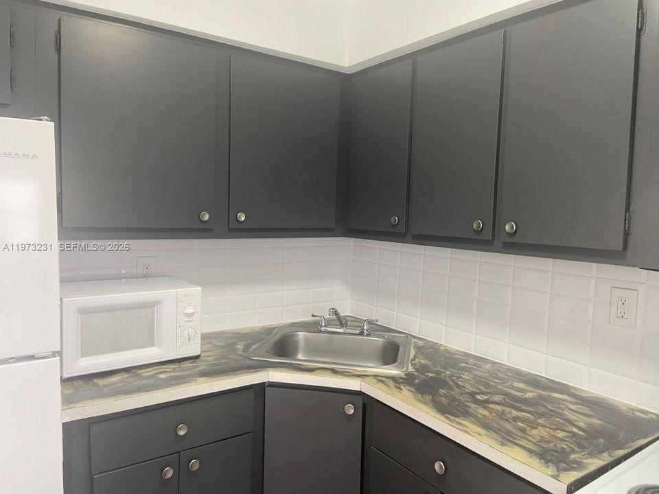 Activo con contrato: $1,650 (1 camas, 1 baños, 664 Pies cuadrados)