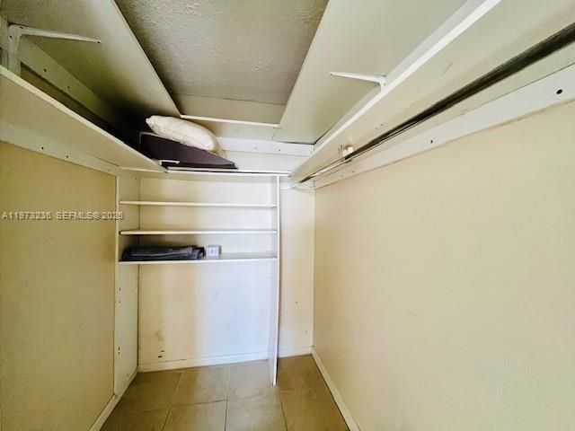 На продажу: $247,500 (2 спален, 2 ванн, 1182 Квадратных фут)