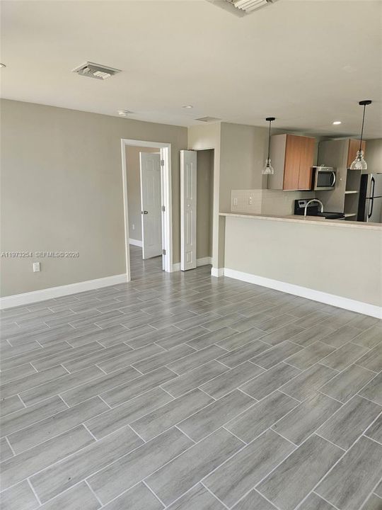 En Venta: $354,900 (3 camas, 1 baños, 1152 Pies cuadrados)