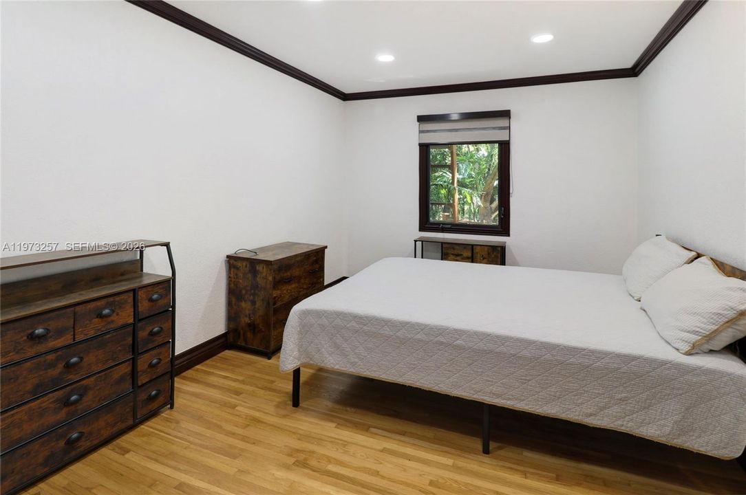 For Sale: $805,000 (3 beds, 2 baths, 1578 Square Feet)