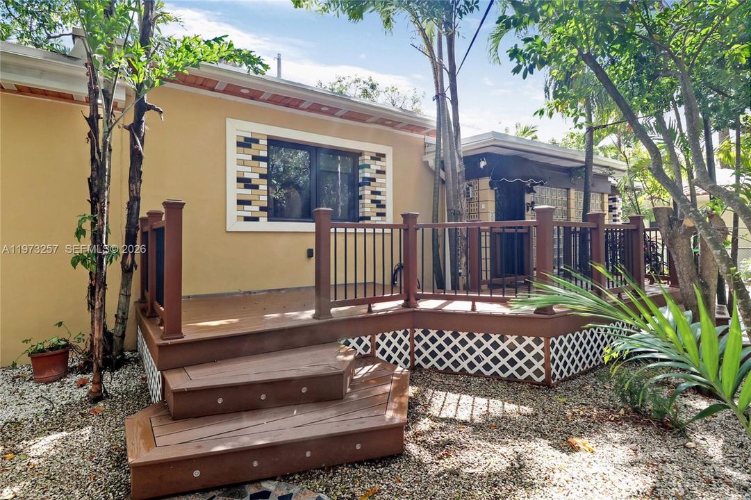 For Sale: $805,000 (3 beds, 2 baths, 1578 Square Feet)