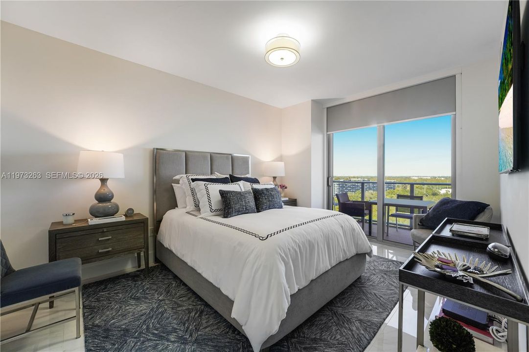 For Sale: $495,000 (1 beds, 2 baths, 937 Square Feet)