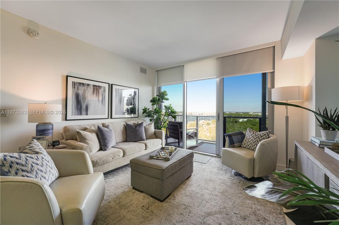 For Sale: $495,000 (1 beds, 2 baths, 937 Square Feet)