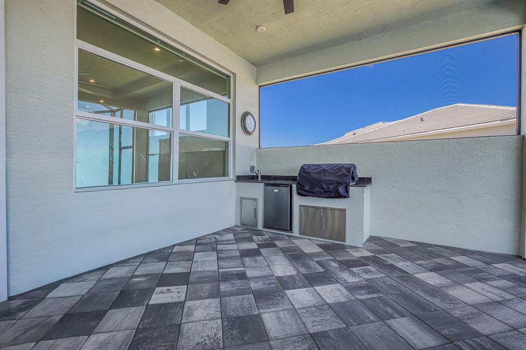 Outdoor Kitchen