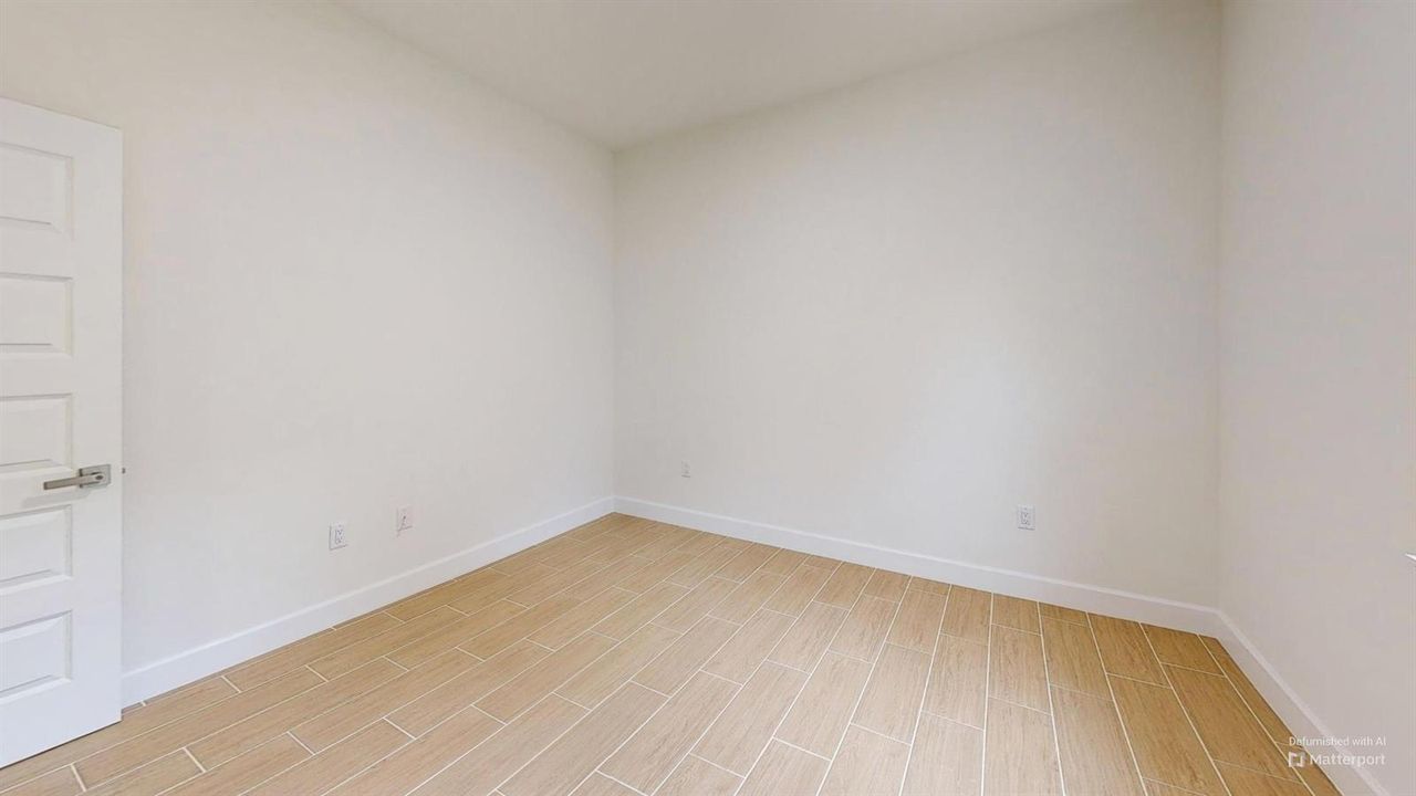 8050-97th-Ct-Vero-Beach-FL-32967-Bedroom